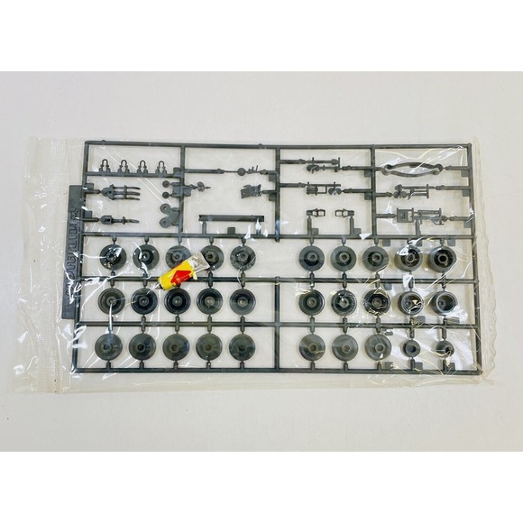 Academy Minicraft JAGD Panther Motorized 1/48 Plastic Model Kit 1321 New OB - Picture 4 of 9